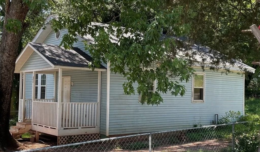 31 Sirrine Street, Seneca, SC 29678