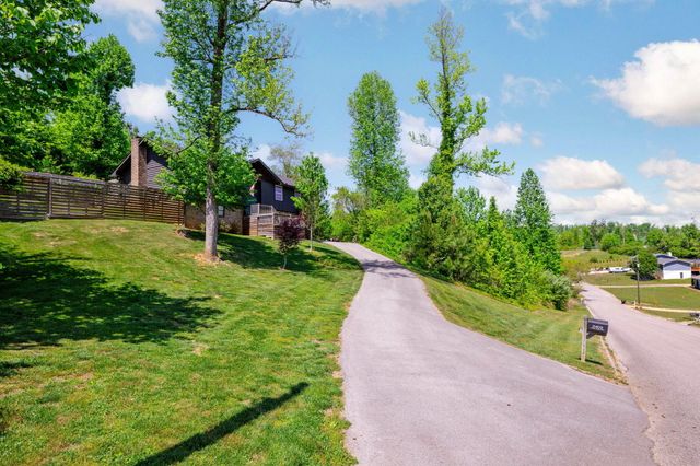 2405 Hickory Ridge Drive, Chattanooga, TN 37421