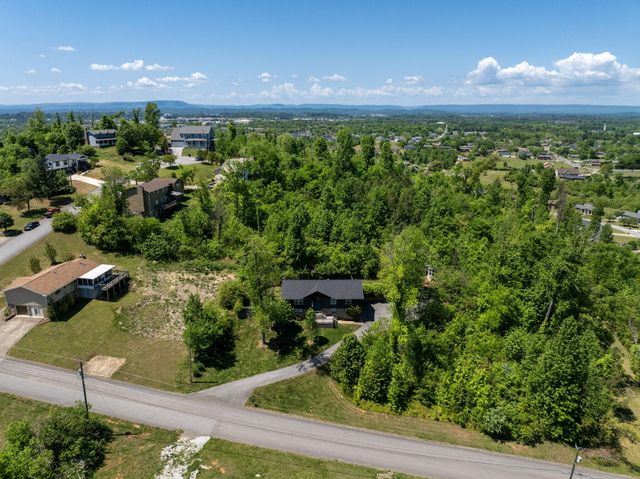 2405 Hickory Ridge Drive, Chattanooga, TN 37421