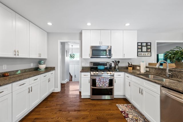 2405 Hickory Ridge Drive, Chattanooga, TN 37421