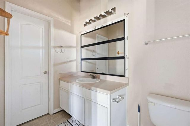 5100 Windsor Forrest Lane, College Park, GA 30349