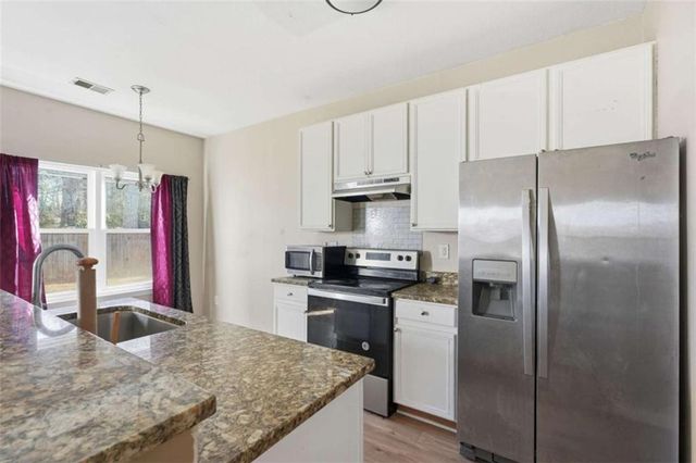 5100 Windsor Forrest Lane, College Park, GA 30349