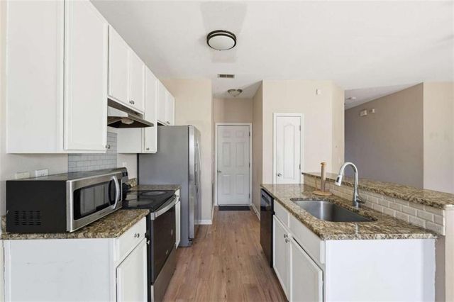 5100 Windsor Forrest Lane, College Park, GA 30349