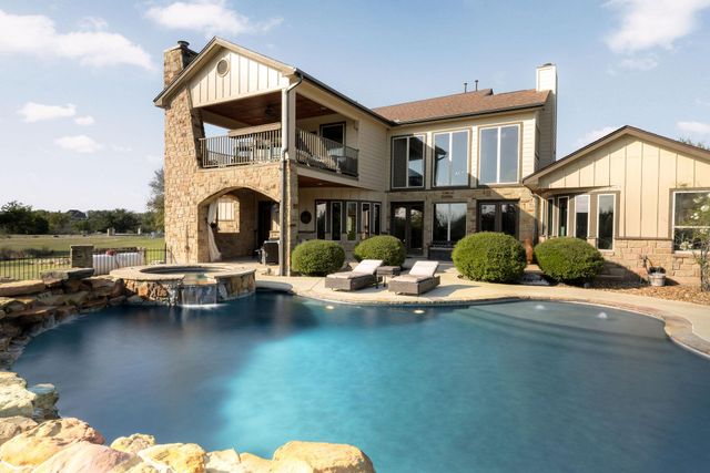 309 Hacienda PL, Dripping Springs, TX 78620