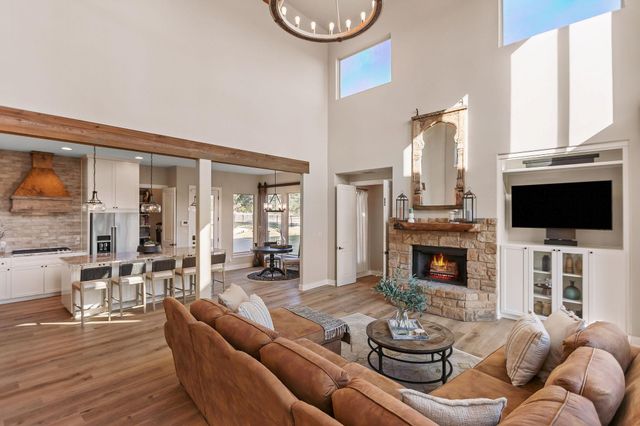 309 Hacienda PL, Dripping Springs, TX 78620