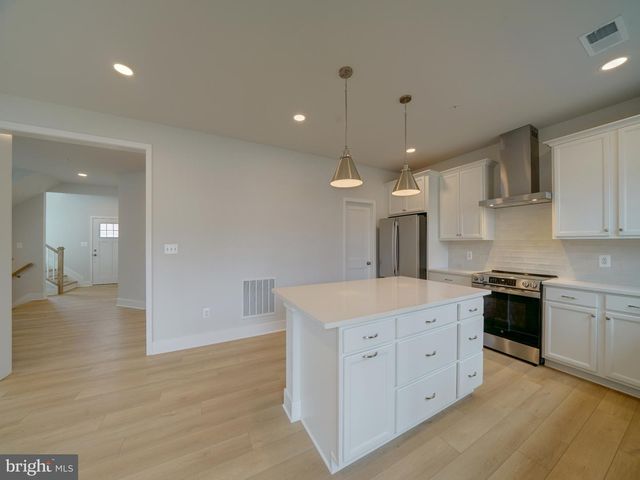 9324 MEREDITH AVE, Laurel, MD 20723