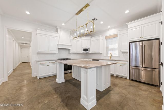 415 Harbor Road, Youngsville, LA 70592