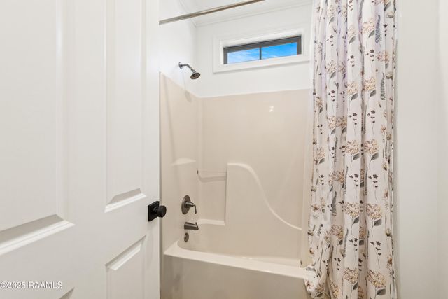 415 Harbor Road, Youngsville, LA 70592