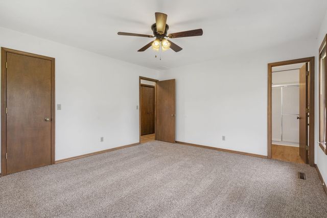 1316 E Smith Street, Springfield, MO 65803