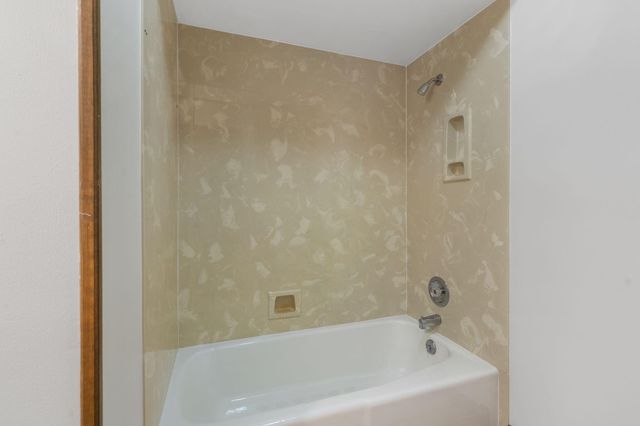 1316 E Smith Street, Springfield, MO 65803