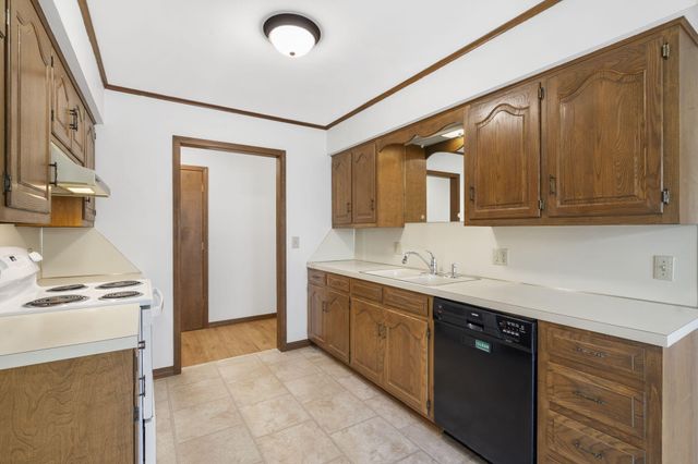 1316 E Smith Street, Springfield, MO 65803