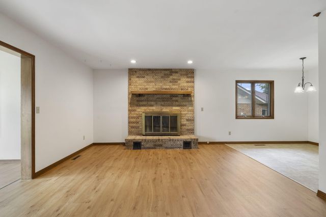 1316 E Smith Street, Springfield, MO 65803