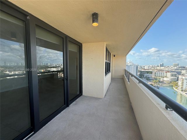 2555 Collins Ave 2002, Miami Beach, FL 33140