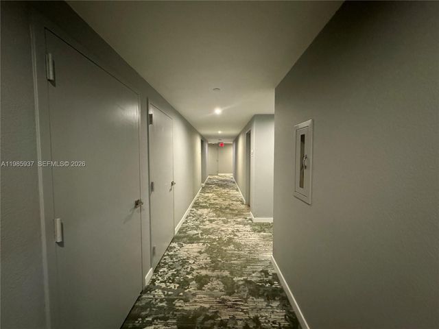 2555 Collins Ave 2002, Miami Beach, FL 33140