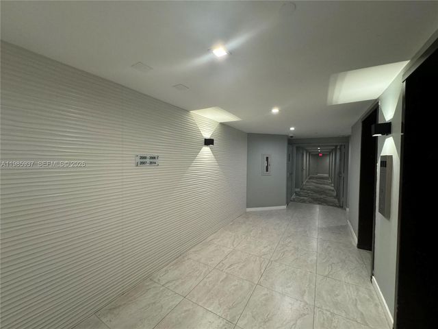 2555 Collins Ave 2002, Miami Beach, FL 33140