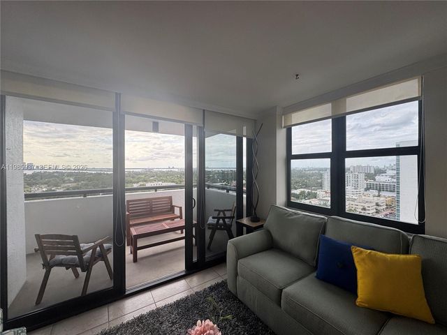 2555 Collins Ave 2002, Miami Beach, FL 33140