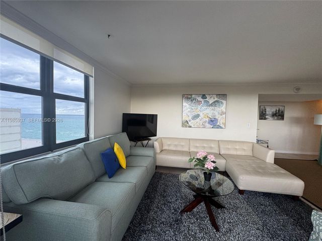 2555 Collins Ave 2002, Miami Beach, FL 33140