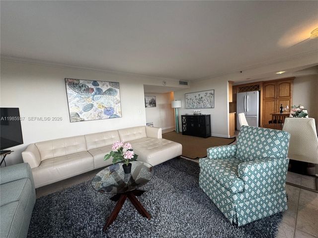 2555 Collins Ave 2002, Miami Beach, FL 33140