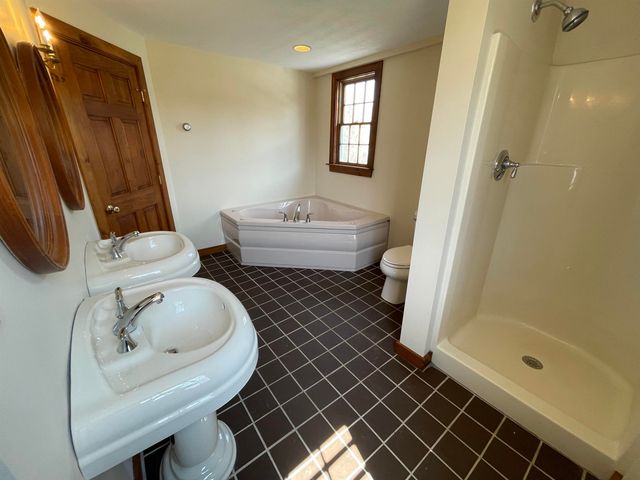 454 Main Street, Fremont, NH 03044