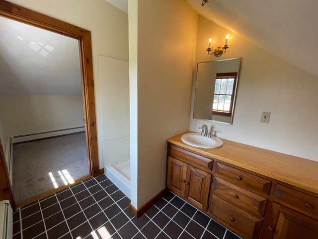 454 Main Street, Fremont, NH 03044