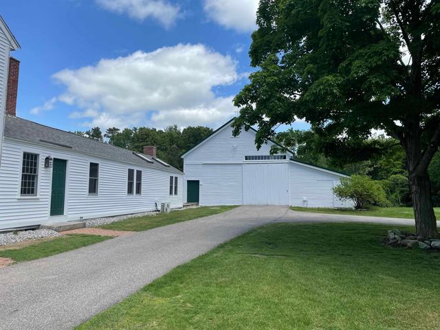 454 Main Street, Fremont, NH 03044