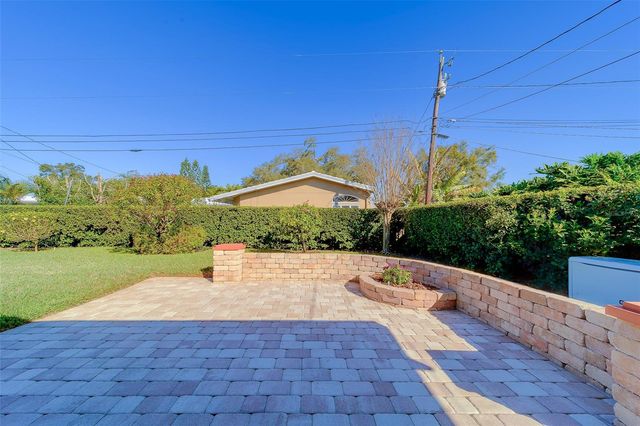 2060 ENVOY COURT, Clearwater, FL 33764