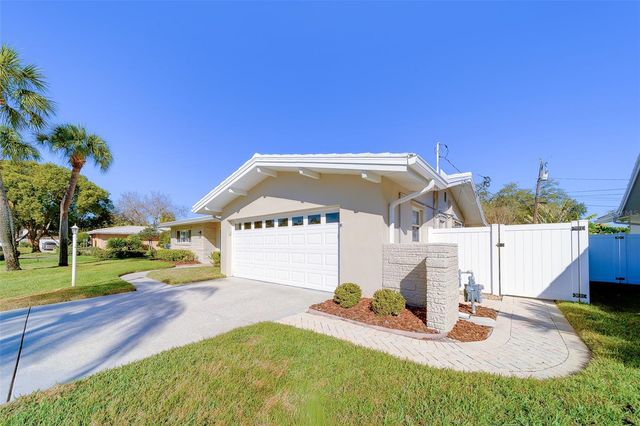 2060 ENVOY COURT, Clearwater, FL 33764