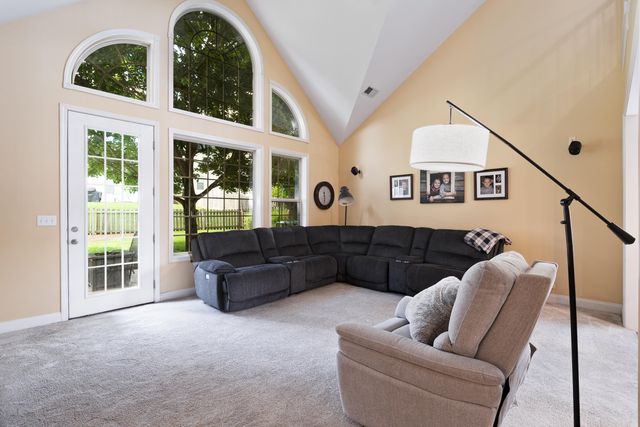 2868 Jenna Rest, Lexington, KY 40511