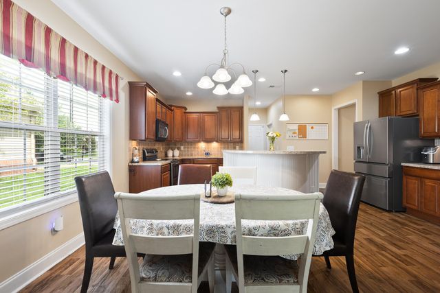 2868 Jenna Rest, Lexington, KY 40511