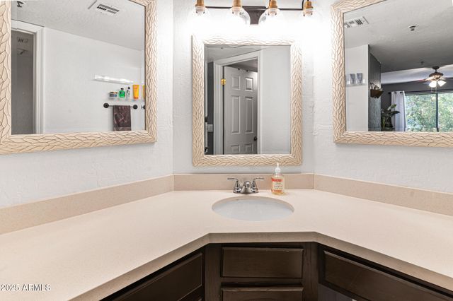 3031 N CIVIC CENTER Plaza 340, Scottsdale, AZ 85251