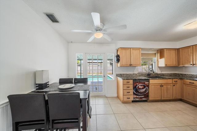 3041 TEAL AVENUE, Sarasota, FL 34232