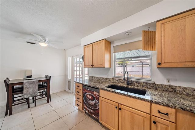 3041 TEAL AVENUE, Sarasota, FL 34232