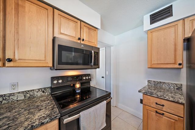 3041 TEAL AVENUE, Sarasota, FL 34232