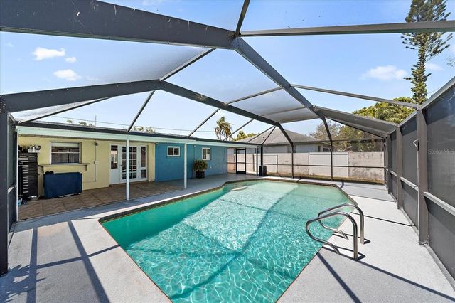 3041 TEAL AVENUE, Sarasota, FL 34232