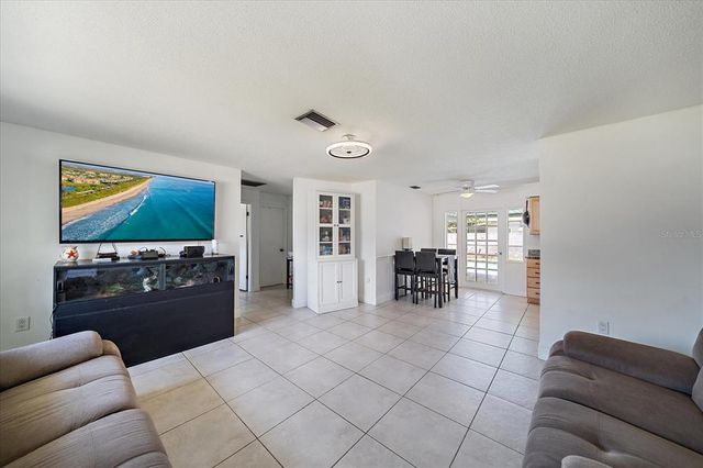 3041 TEAL AVENUE, Sarasota, FL 34232