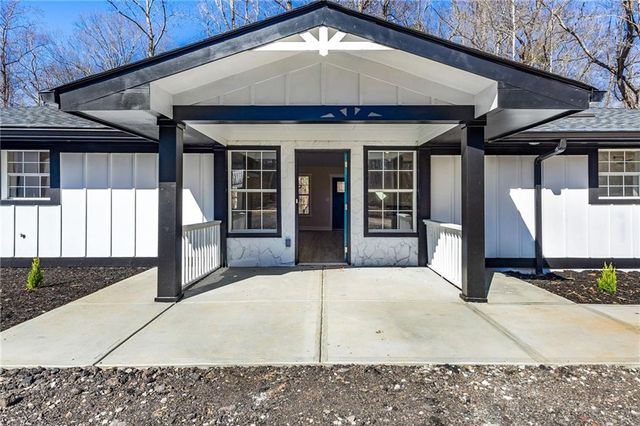 1700 Flat Shoals SE Road, Conyers, GA 30013