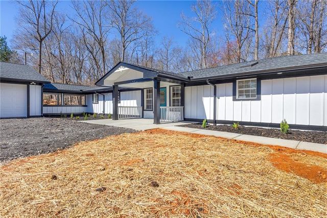 1700 Flat Shoals SE Road, Conyers, GA 30013