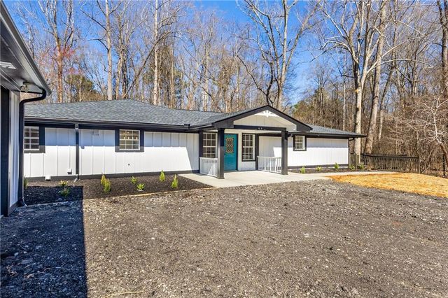 1700 Flat Shoals SE Road, Conyers, GA 30013