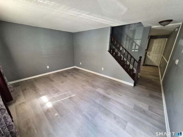 76 Sharon Road 6, Waterbury, CT 06705