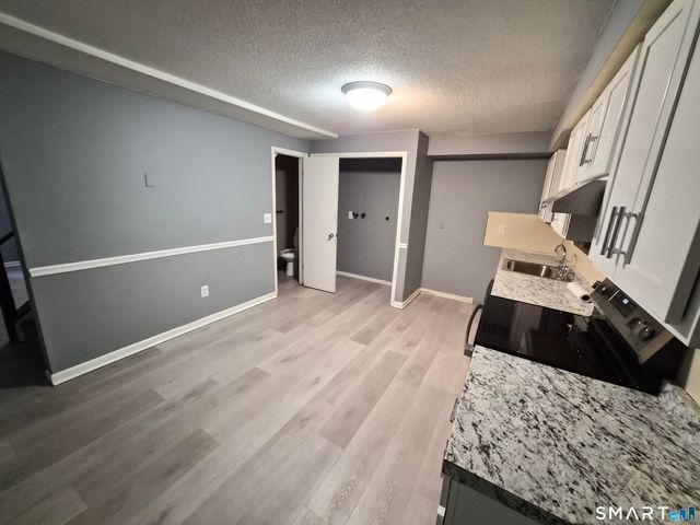 76 Sharon Road 6, Waterbury, CT 06705