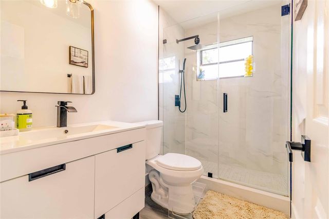 2515 NE 207th Street, Miami, FL 33180