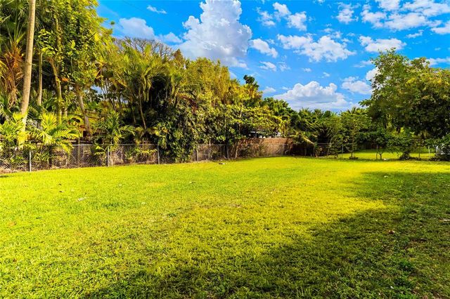 2515 NE 207th Street, Miami, FL 33180