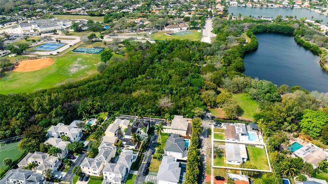 2515 NE 207th Street, Miami, FL 33180