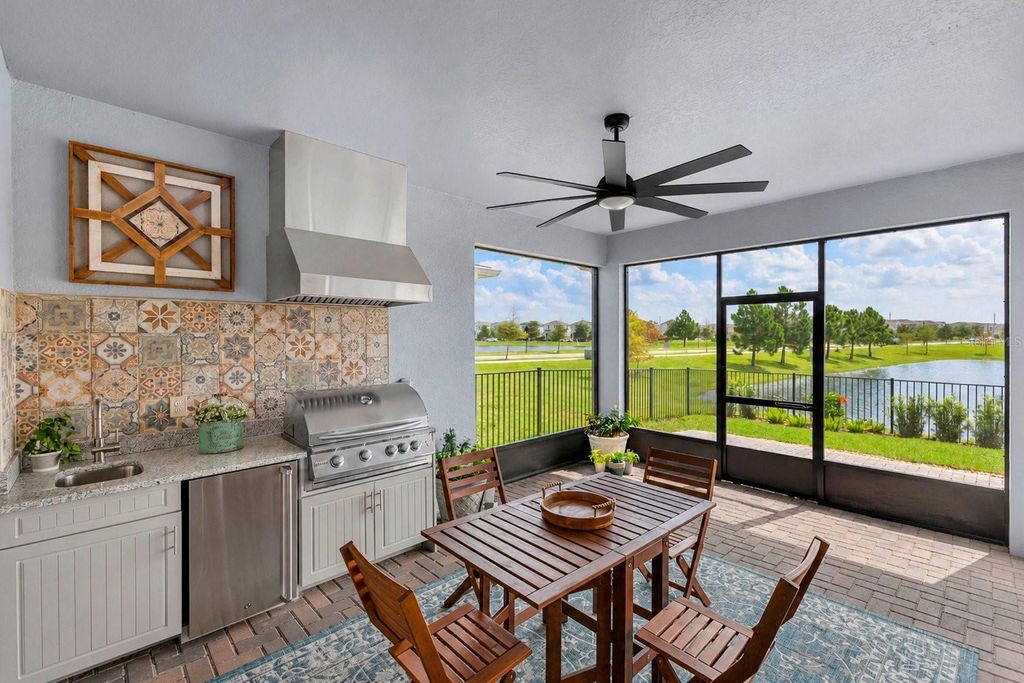 Image 24 of property listing at 13917 DESTIN BEACH LANE, Orlando, FL 32827