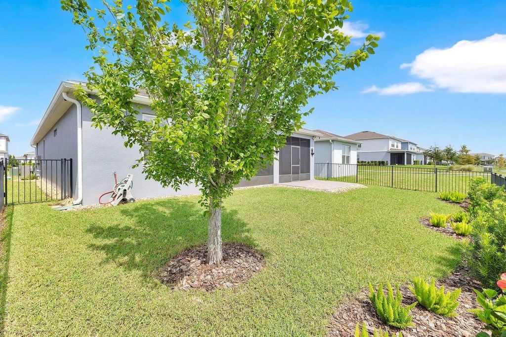 Image 28 of property listing at 13917 DESTIN BEACH LANE, Orlando, FL 32827
