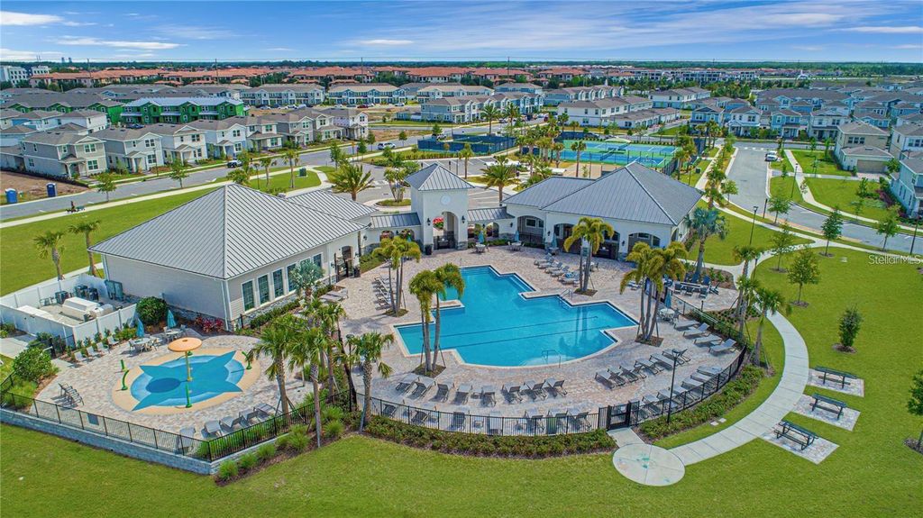 Image 39 of property listing at 13917 DESTIN BEACH LANE, Orlando, FL 32827
