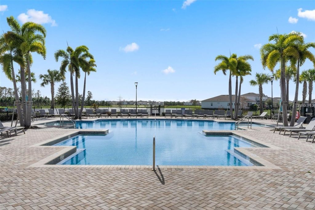 Image 40 of property listing at 13917 DESTIN BEACH LANE, Orlando, FL 32827