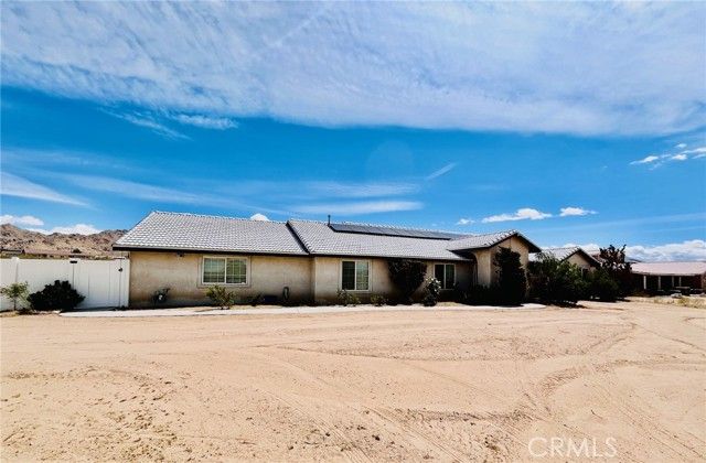 17389 Central Road, Apple Valley, CA 92307