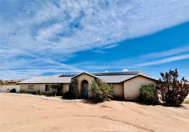 17389 Central Road, Apple Valley, CA 92307