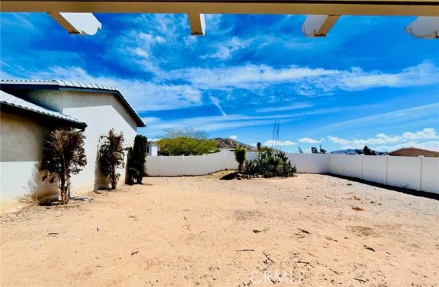 17389 Central Road, Apple Valley, CA 92307